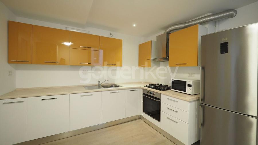 Apartament cu 3 camere semidecomandat, mobilat în Herăstrău