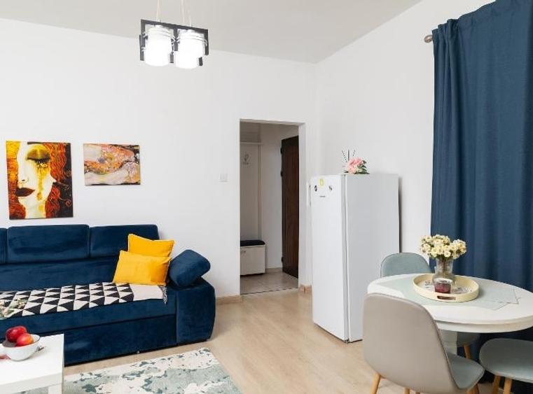 Apartament cu 2 camere semidecomandat în Universitate