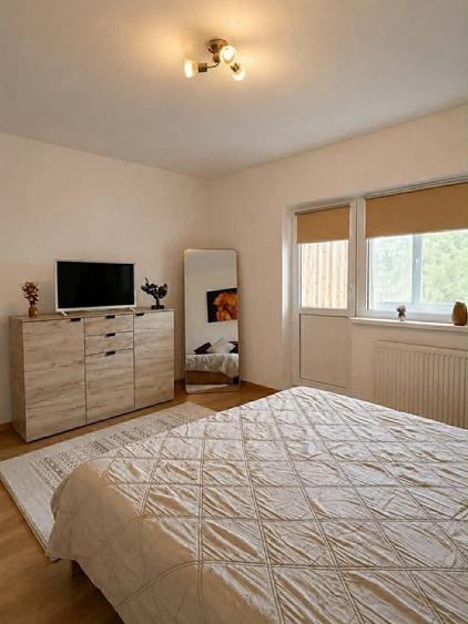 Apartament cu 2 camere decomandat în Faleza Nord