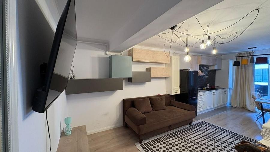 Apartament cu 2 camere decomandat în Exterior Vest