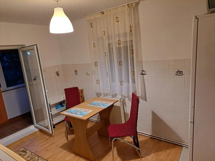 Apartament cu 3 camere decomandat în Faleza Nord
