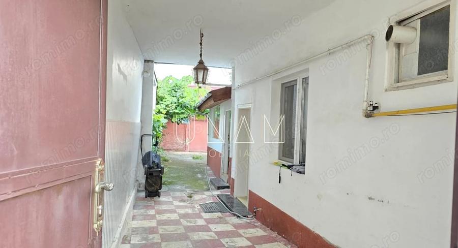Casă cu 4 camere cu Teren 225 Mp în Muncitoresc