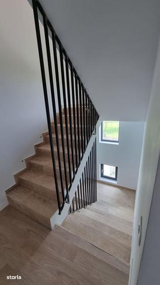 Casă cu 4 camere cu Teren 170 Mp în Central