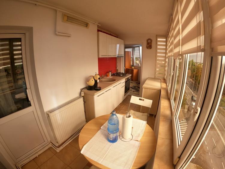 Apartament cu 2 camere decomandat, mobilat în Casa Cărții