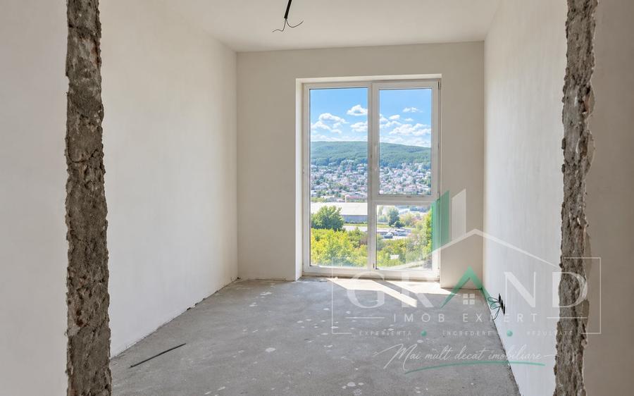 Apartament cu 3 camere semidecomandat în Zorilor
