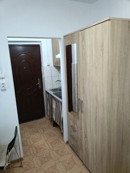 Garsonieră în Crâng