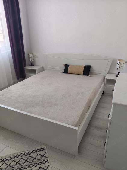 Apartament cu 3 camere decomandat, mobilat în Dumbrăvița
