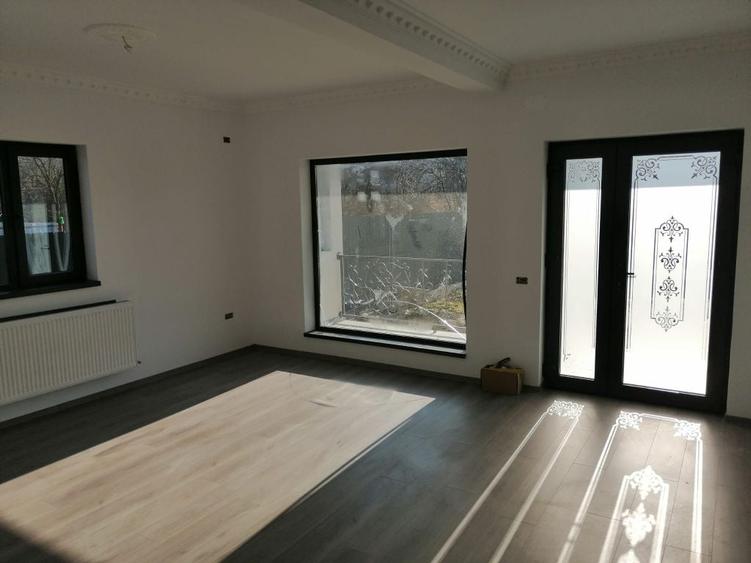 Casă cu 3 camere cu Teren 420 Mp în Valu lui Traian