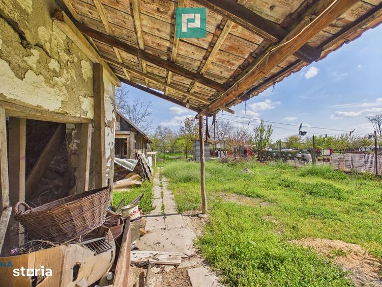 Casă cu 3 camere cu Teren 1046 Mp în Subcetate
