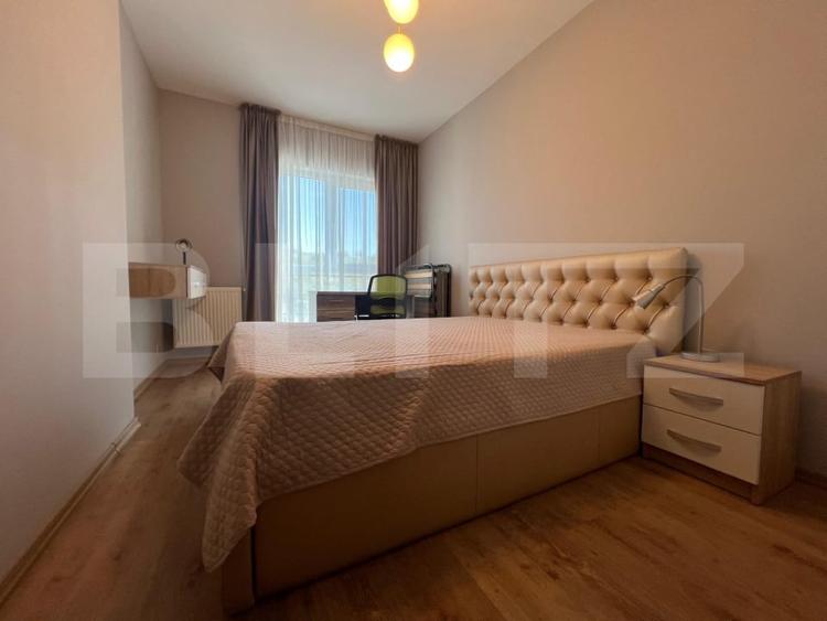 Apartament cu 3 camere decomandat, mobilat în Est