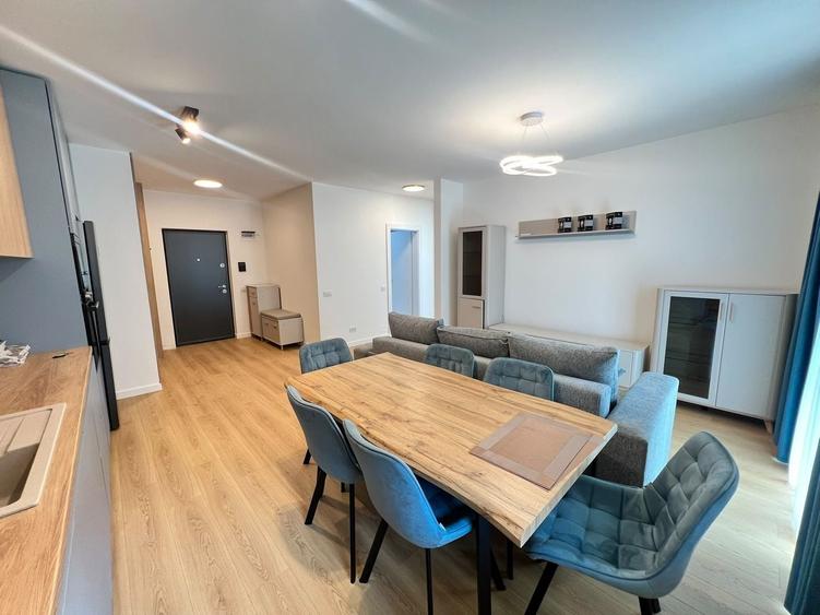 Apartament cu 2 camere semidecomandat, mobilat în Florești