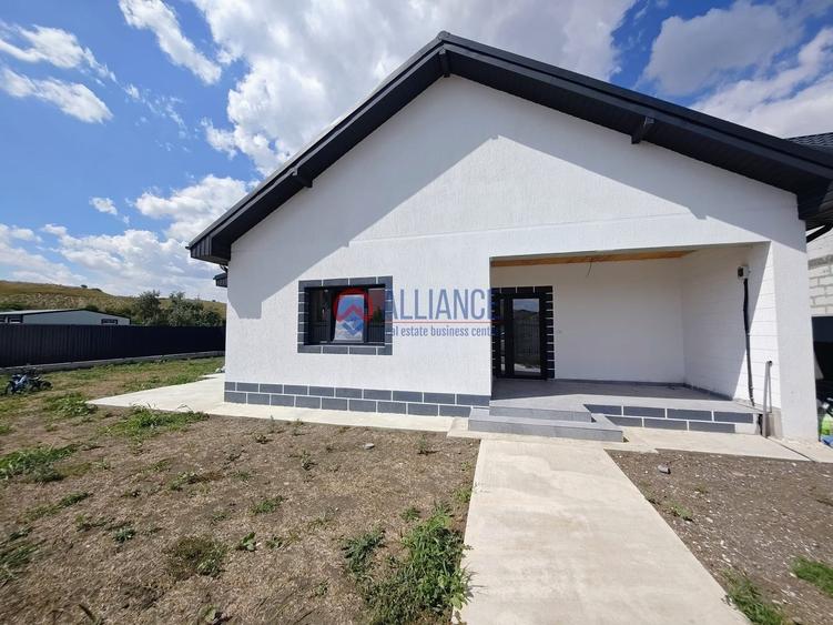 Valu lui Traian - Casă 3 camere teren 411 mp - 1