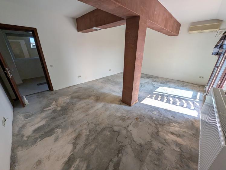 Casă individuală cu 5 camere cu Canalizare în Tunari