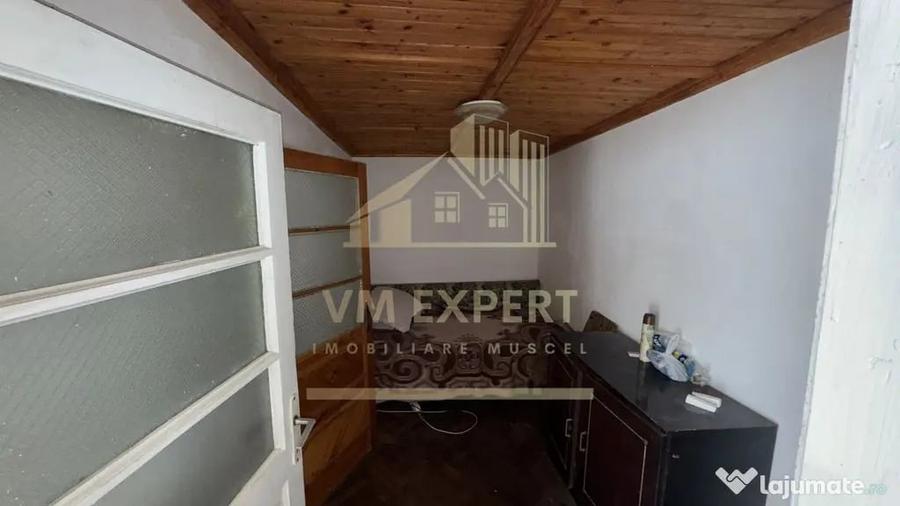 Casă cu 4 camere cu Teren 3038 Mp în Albești