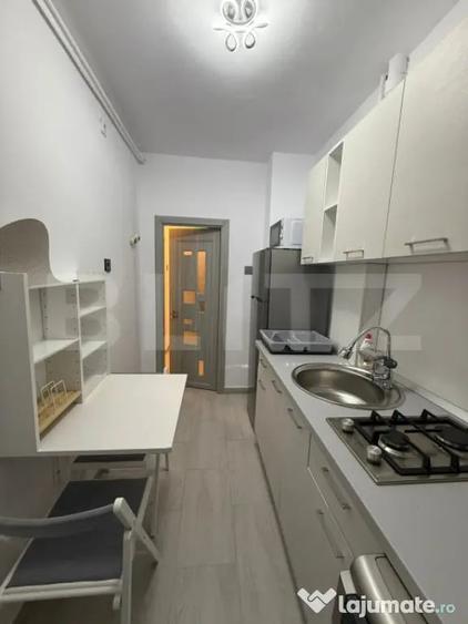 Apartament cu 2 camere semidecomandat în Democrației
