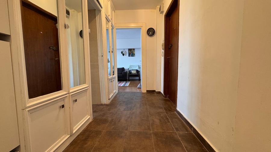Apartament cu 3 camere decomandat în Dorobanți