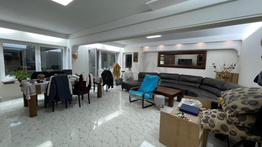 REA1010266 Unirii Fantani - apartament cu 5 camere - 1