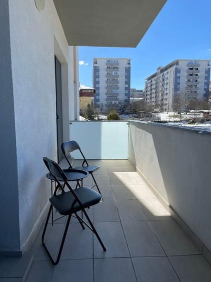 Apartament cu 3 camere semidecomandat în Dosu Bricii