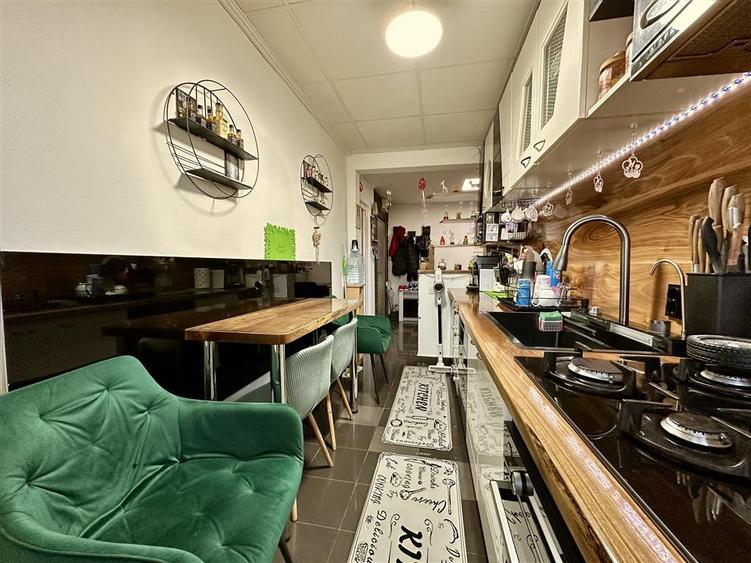 Apartament cu 3 camere decomandat în Aurel Vlaicu