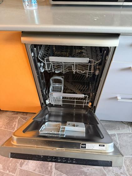 Apartament cu 3 camere decomandat, mobilat în Alexandru Obregia