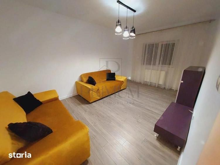 Apartament cu 3 camere decomandat în Soarelui
