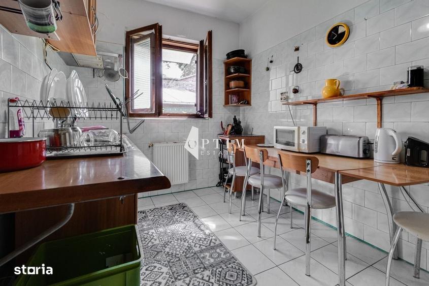Casă cu 4 camere în 16 Februarie