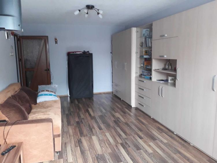 Garsonieră decomandată în Republicii