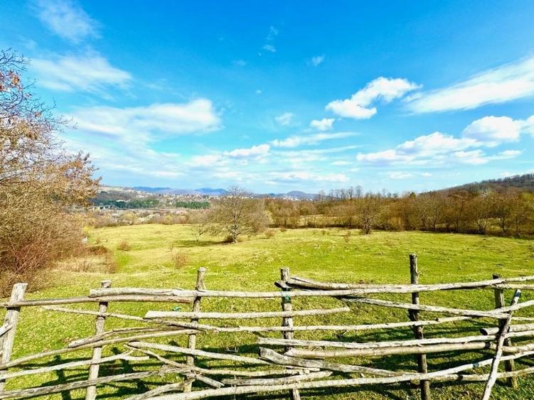 Teren Construcții intravilan de 8200 mp, în Câmpina