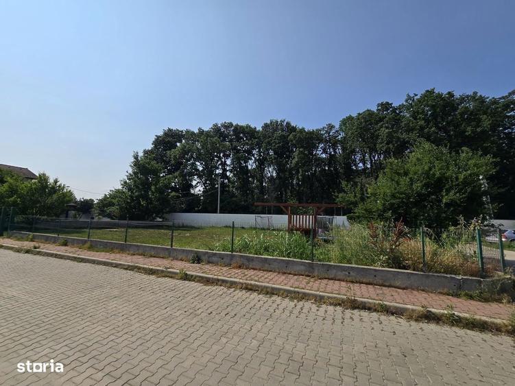 Teren de 728 mp, în Corbeanca