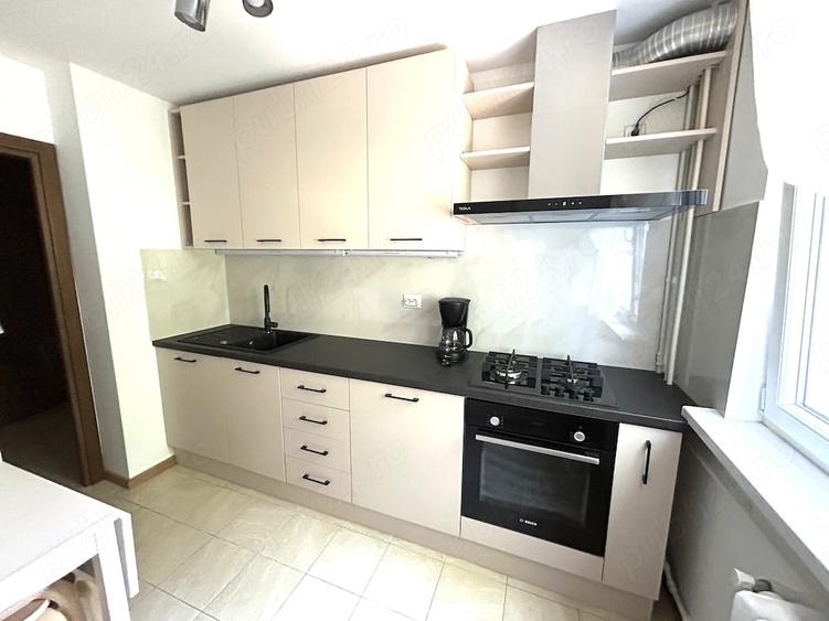 Apartament cu 3 camere decomandat în Drumul Taberei