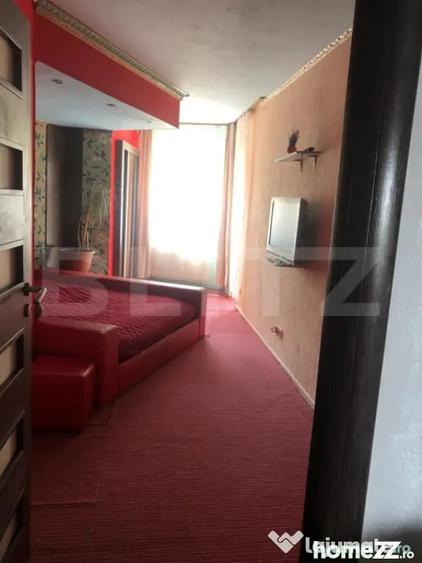 Apartament cu 3 camere semidecomandat în Zorilor