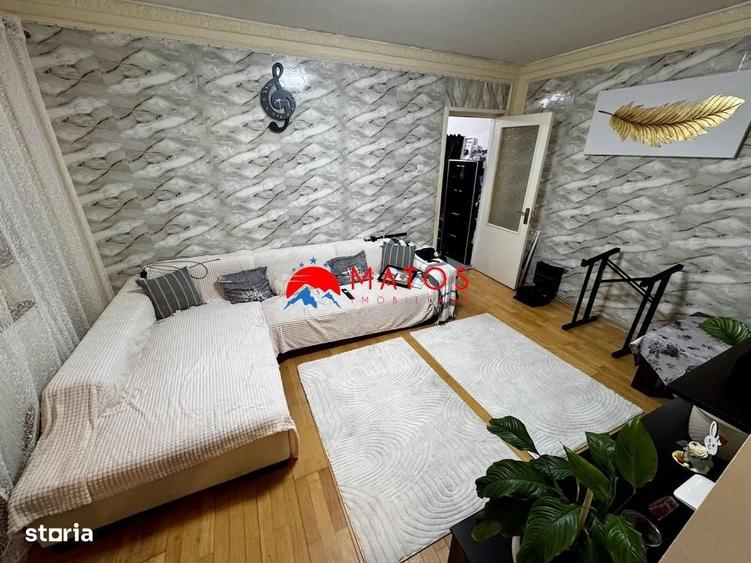 Apartament cu 3 camere decomandat în Central