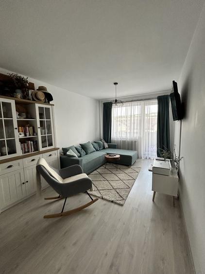 Apartament cu 2 camere semidecomandat în Central