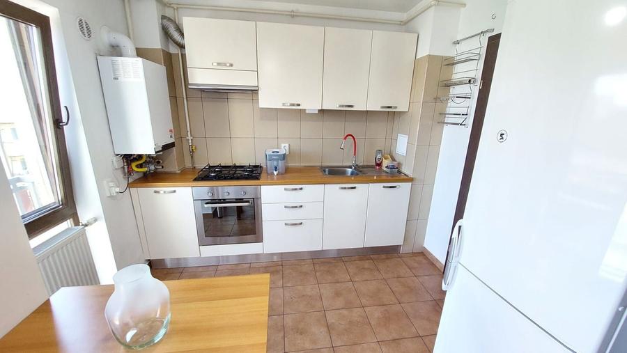 Apartament cu 2 camere decomandat, mobilat în Ultracentral