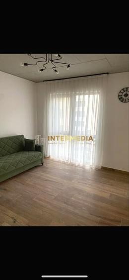 Apartament cu 2 camere decomandat, mobilat în Central
