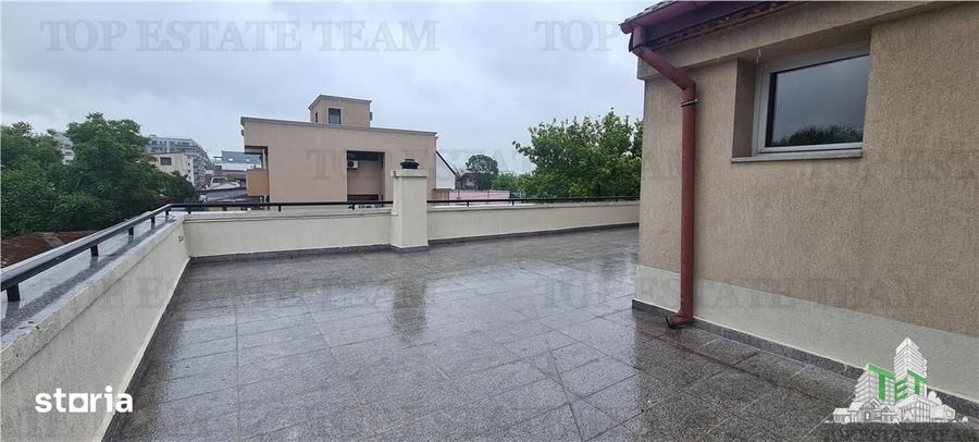 Casă cu 9 camere cu Teren 358 Mp în Grivița