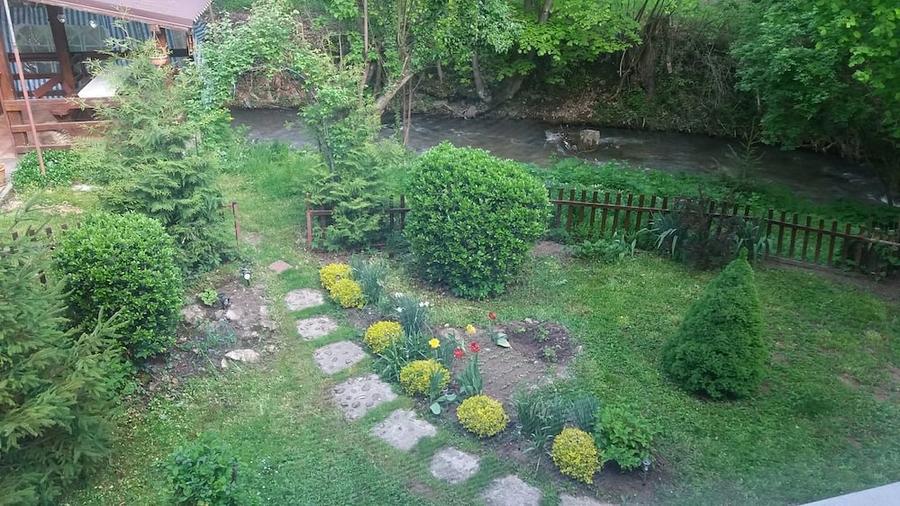 Casă cu Teren 1680 Mp în Govăjdia