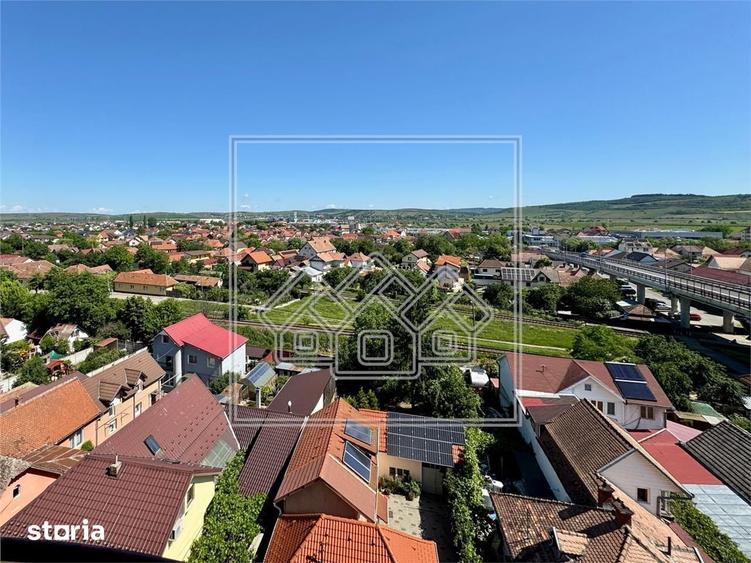 De inchiriat apartament 3 camere, 2 bai, 72 mp utili, etaj intermediar - 2