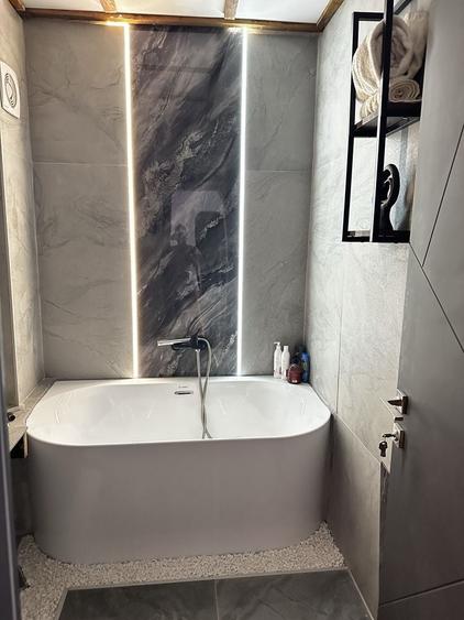 Apartament cu 3 camere în 7 Noiembrie