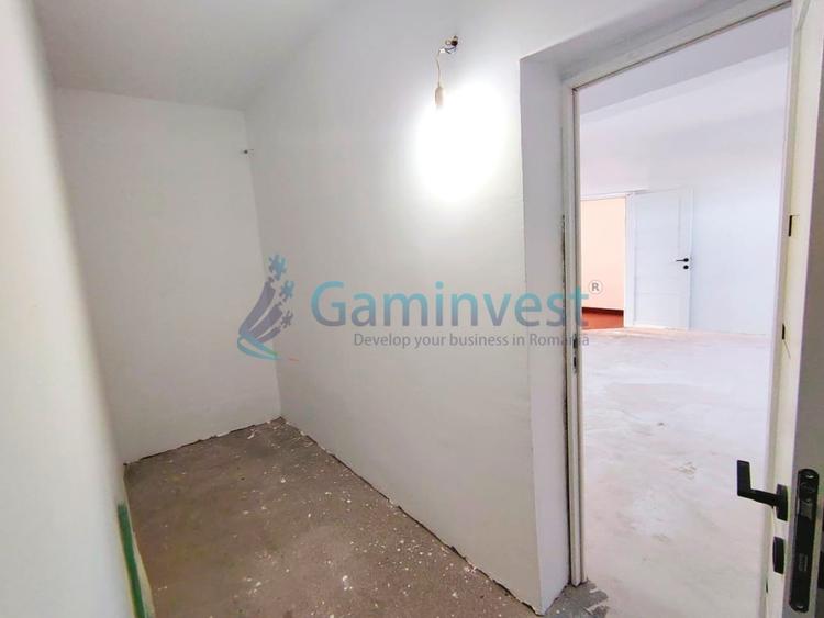 Apartament cu 3 camere decomandat în Vest