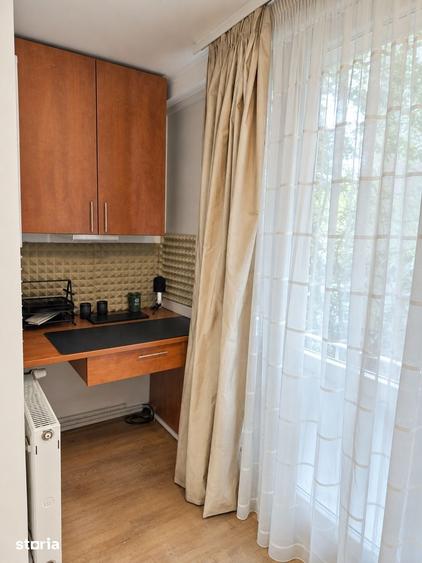 Apartament cu 2 camere semidecomandat în Grivița