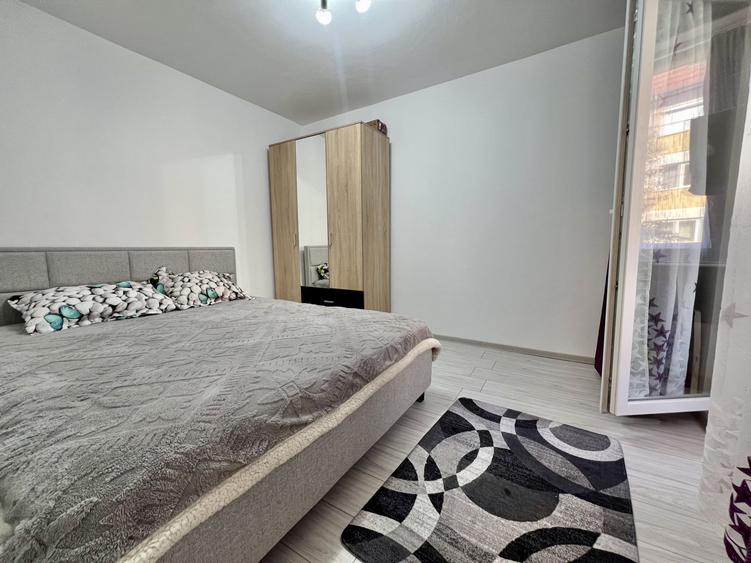 Apartament cu 3 camere semidecomandat, mobilat în Șagului