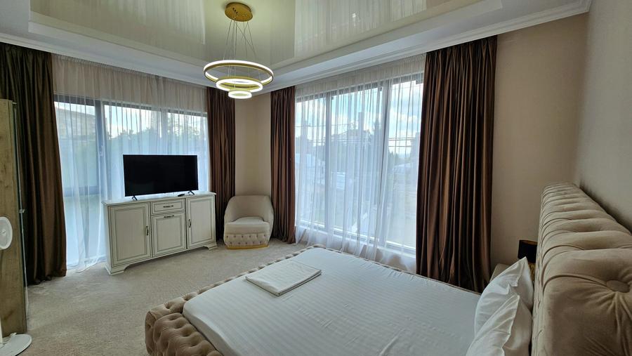 Duplex cu 3 camere cu Canalizare în Tătărași