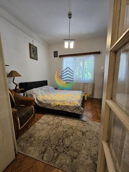 Casă individuală cu 8 camere cu Canalizare în Iancului