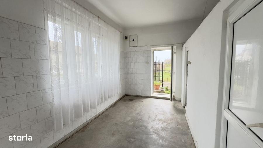 Casă cu 4 camere în Central