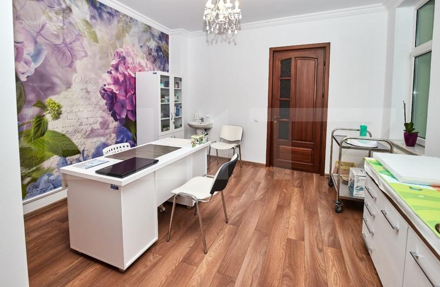 Casă individuală cu 7 camere cu Canalizare în Rudului