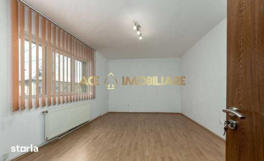 Apartament cu 3 camere în Centrul Civic