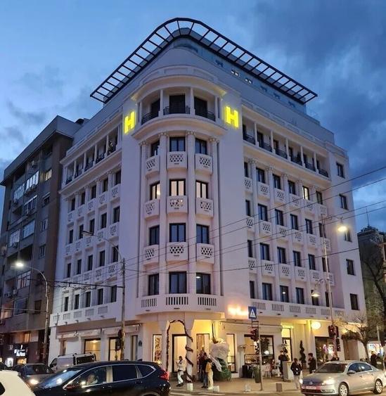 Apartament cu 3 camere decomandat, mobilat în Calea Victoriei