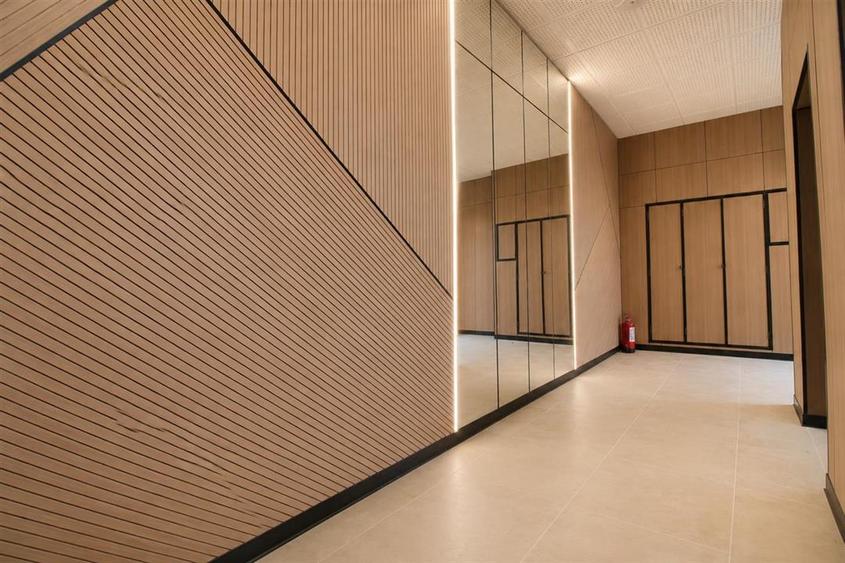 Apartament cu 2 camere semidecomandat, mobilat în Florești