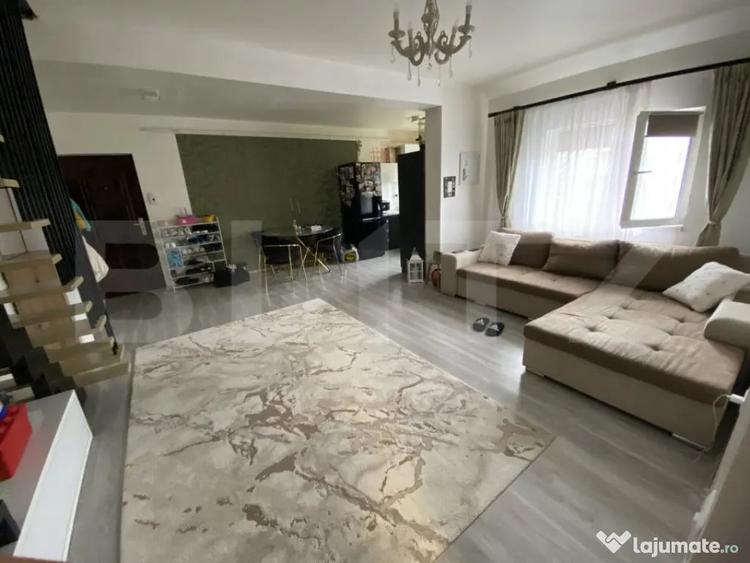 Apartament cu 4 camere decomandat în Central